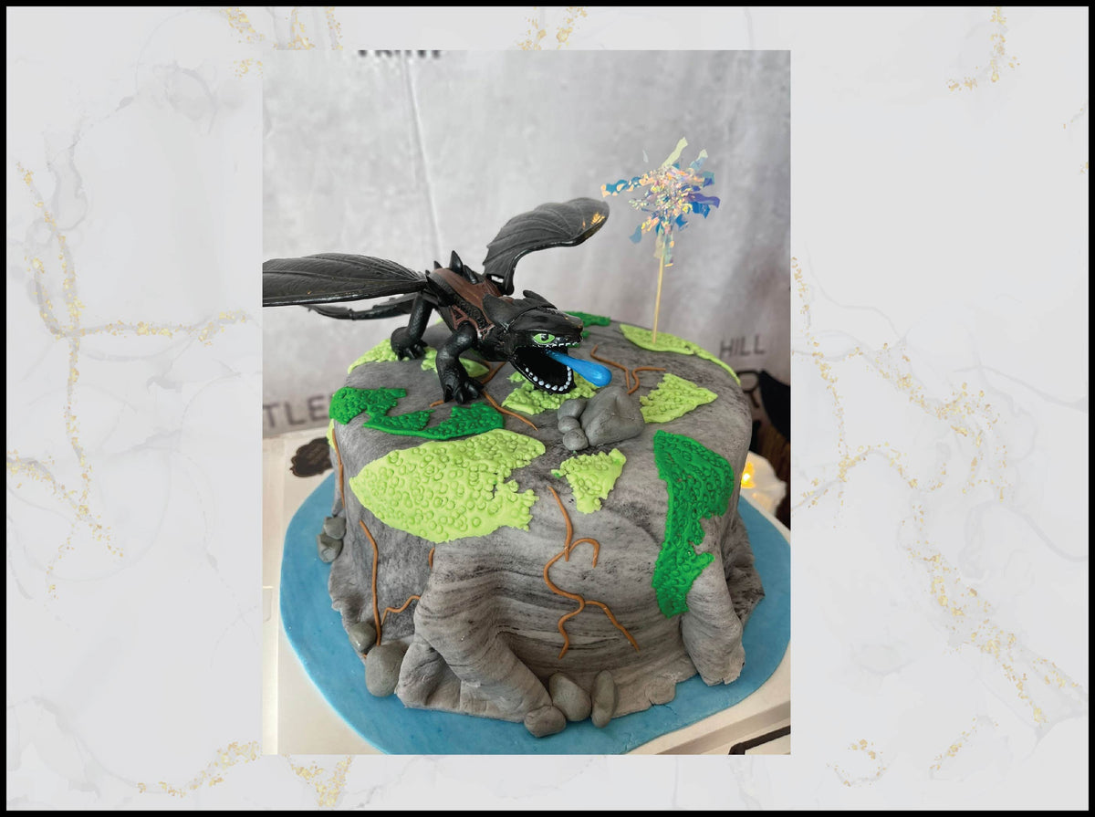 How to Train Your Dragon Birthday Cake with fantasy dragon theme in Macau
