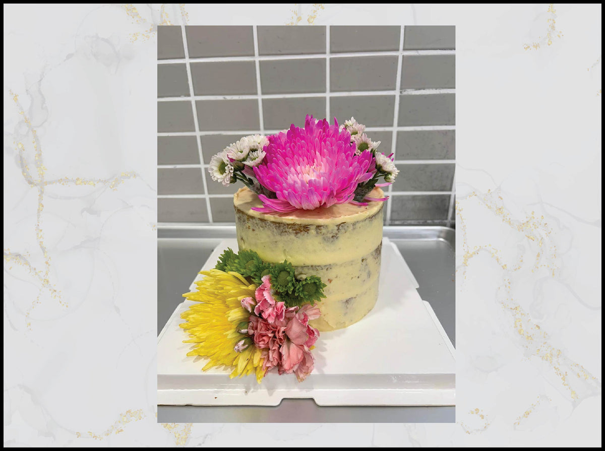 Naked floral cake with rustic flower design in Macau