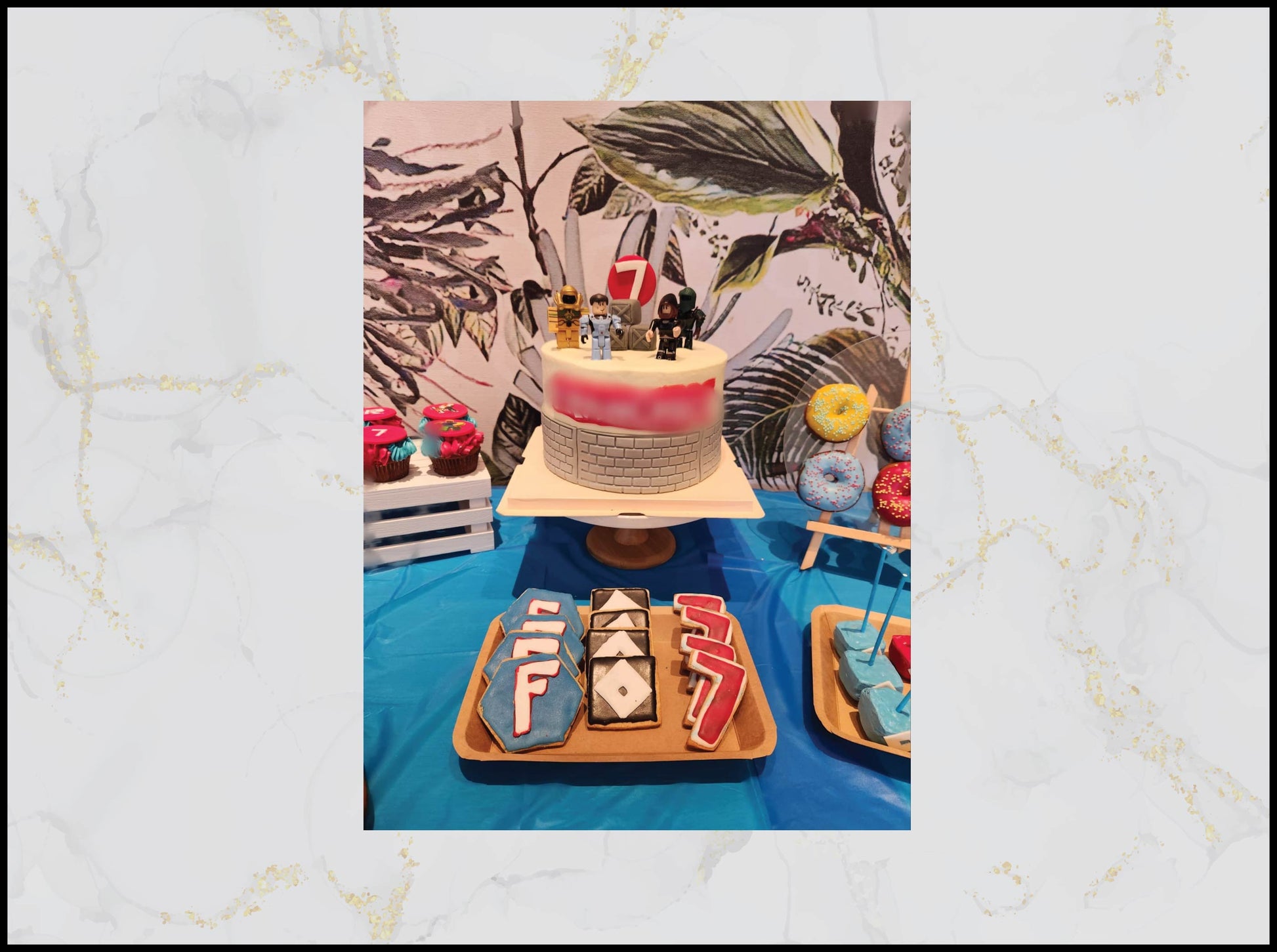 Roblox Birthday Cake, Cookies and Cupcakes with playful design in Macau